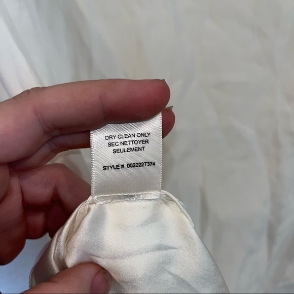 Tailored by Rebecca Taylor new with tag cream scalloped silk top size small - Picture 7 of 7